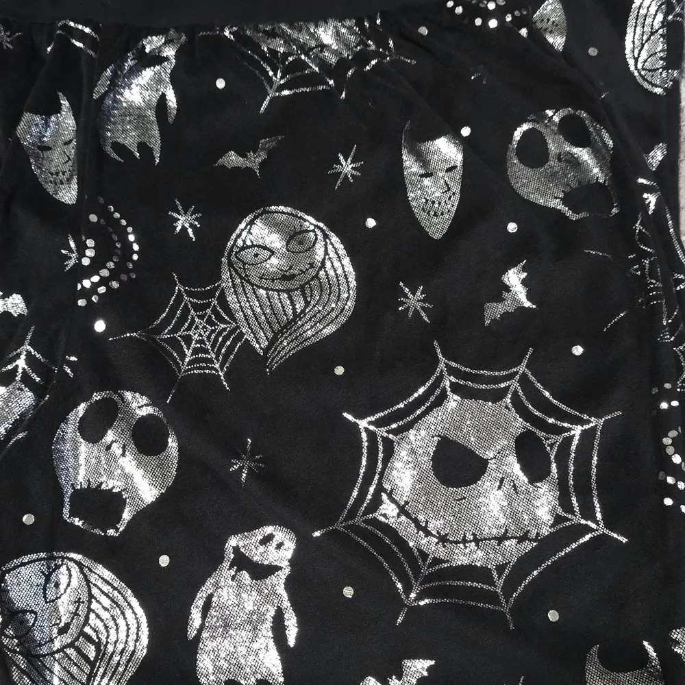 ✨️4/$20. NIGHTMARE BEFORE XMAS Silver Printed Velour Joggers With Elastic Waist - Picture 14 of 16